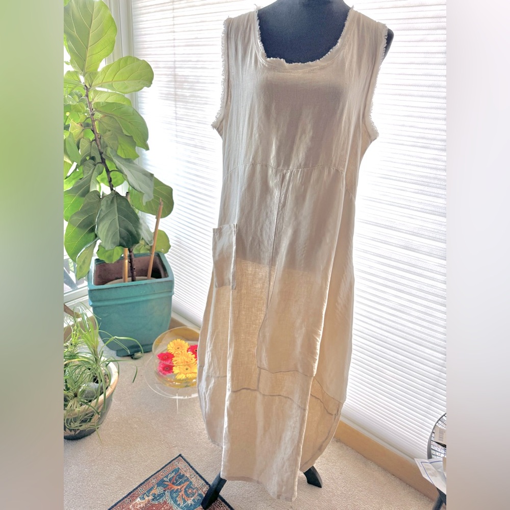 Our linen 7 Agosto sleeveless dress